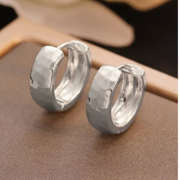 Curated by Megan Jewelry - NEW Silver Plated hammered finish small Huggies hoop earrings